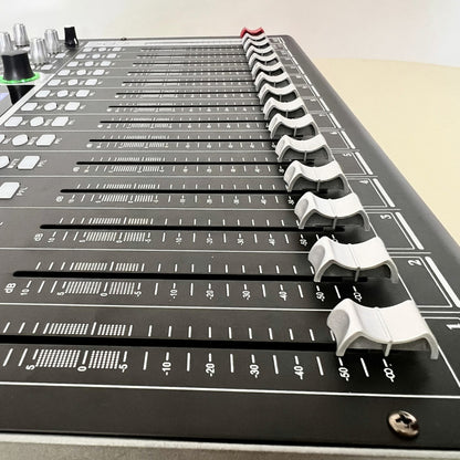 Mesa Digital 16 Canais Comp. Gate P Canal Lcd7 Ksr Pro Kx16 127/220v