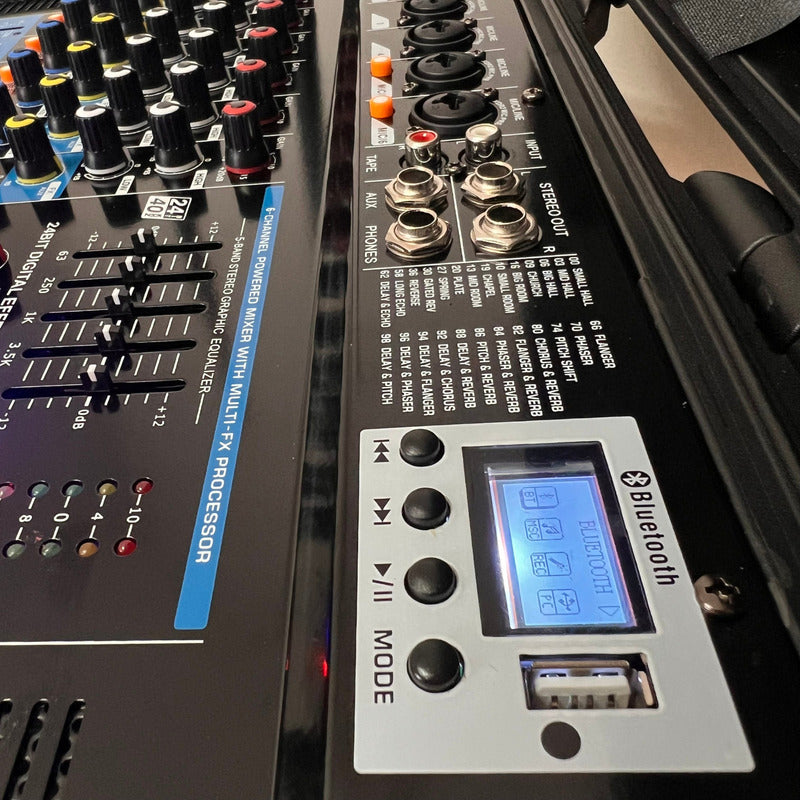 Mesa Amplificada Com Microfone Duplo Sem Fio Ksr Pro Kmp1600 127v