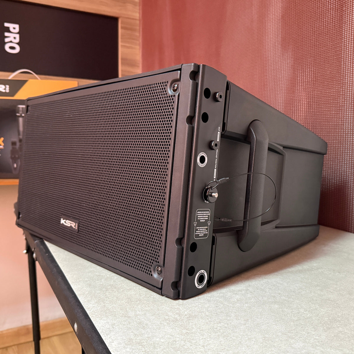 Line Array 8 Polegadas Ativo 2200w Dsp Ksr Pro V8a 135db