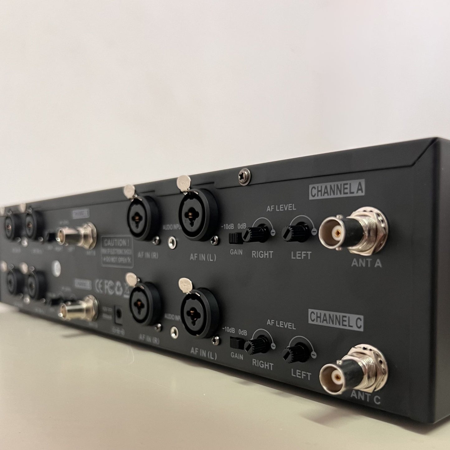 Monitor De Palco Quadruplo 4c Ponto S Fio In Ear Ksr Psm1600